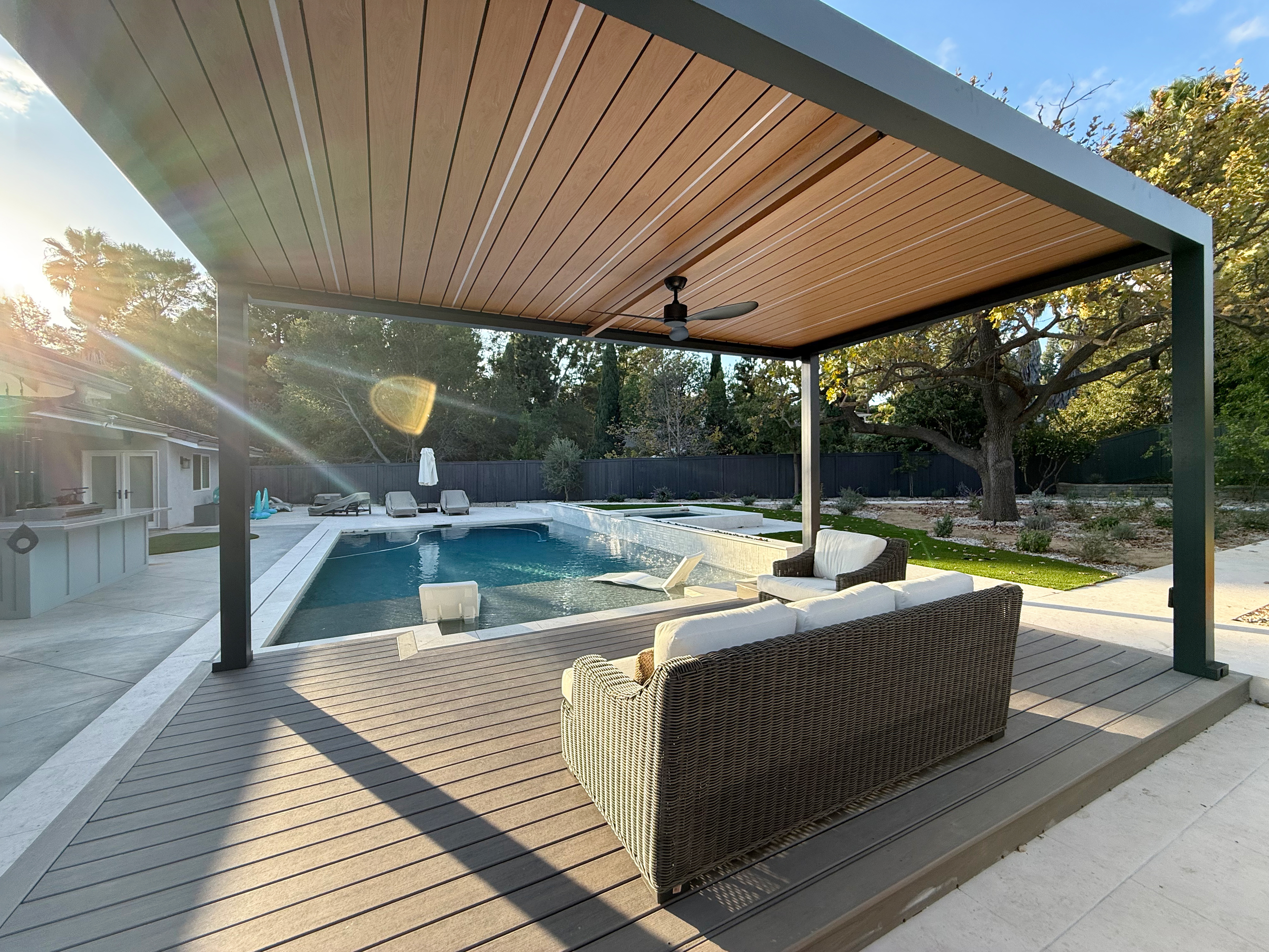 Pergola autoportee 4 pieds jardin et piscine